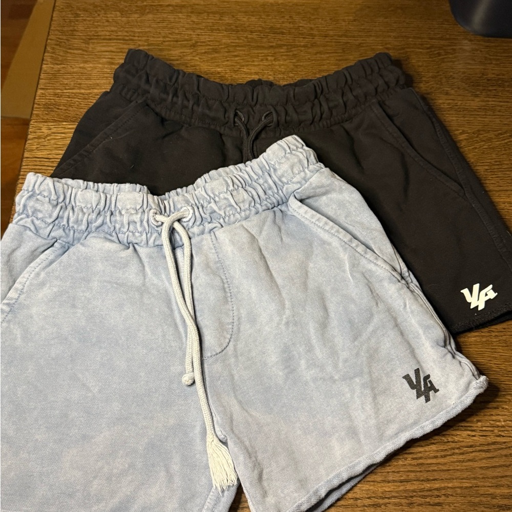 Young LA bundle. Small/medium. Excellent condition.